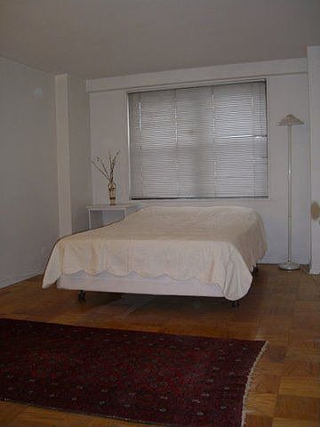 2nd image of 165 W 66th St APT 16F