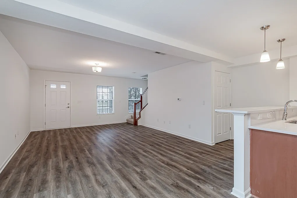 2 bed, 2.5 bath, 1500 sqft, $1,995 — Photo 3