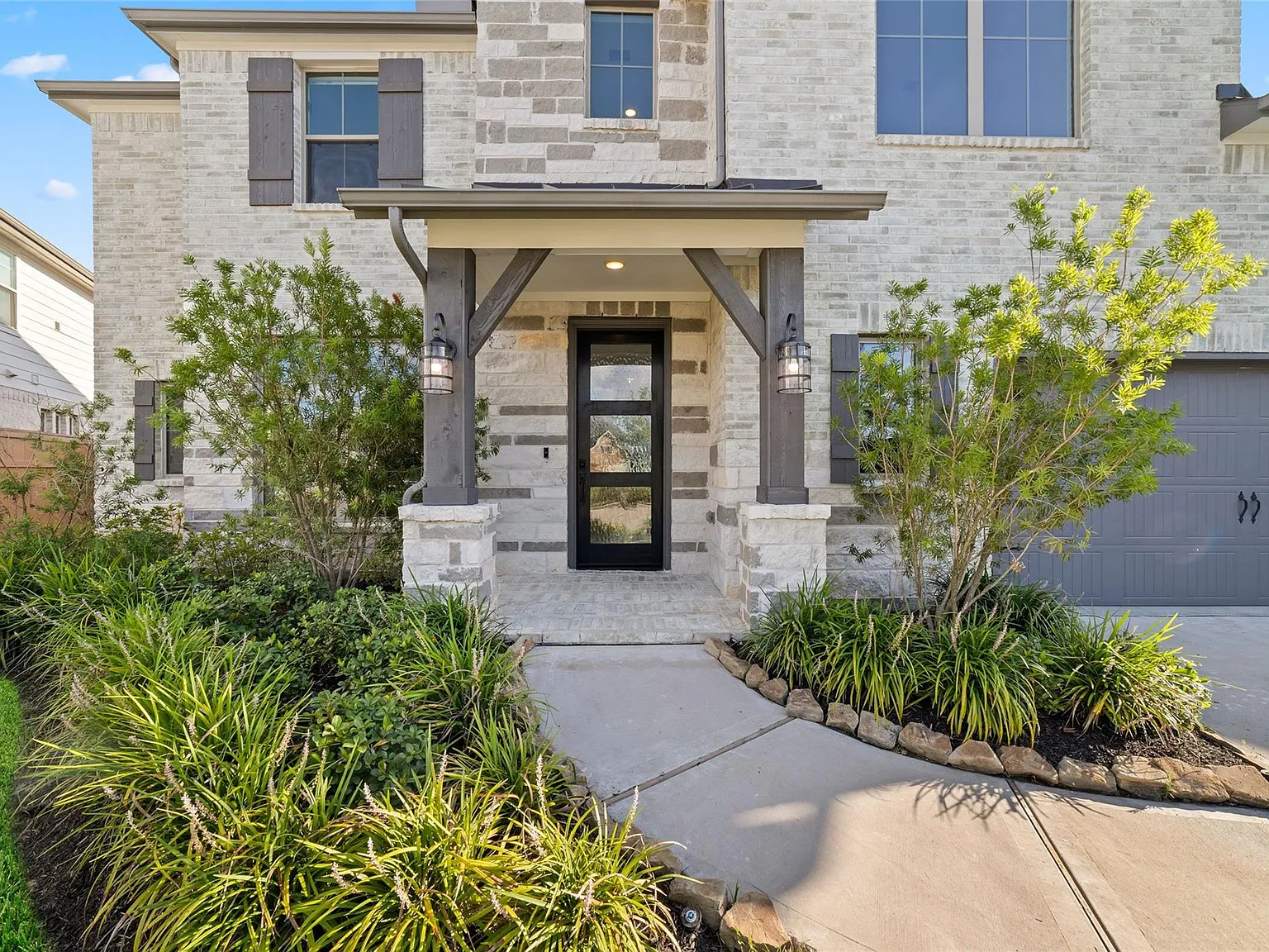 4 bed, 3.5 bath, 3244 sqft, $3,700 — Photo 4