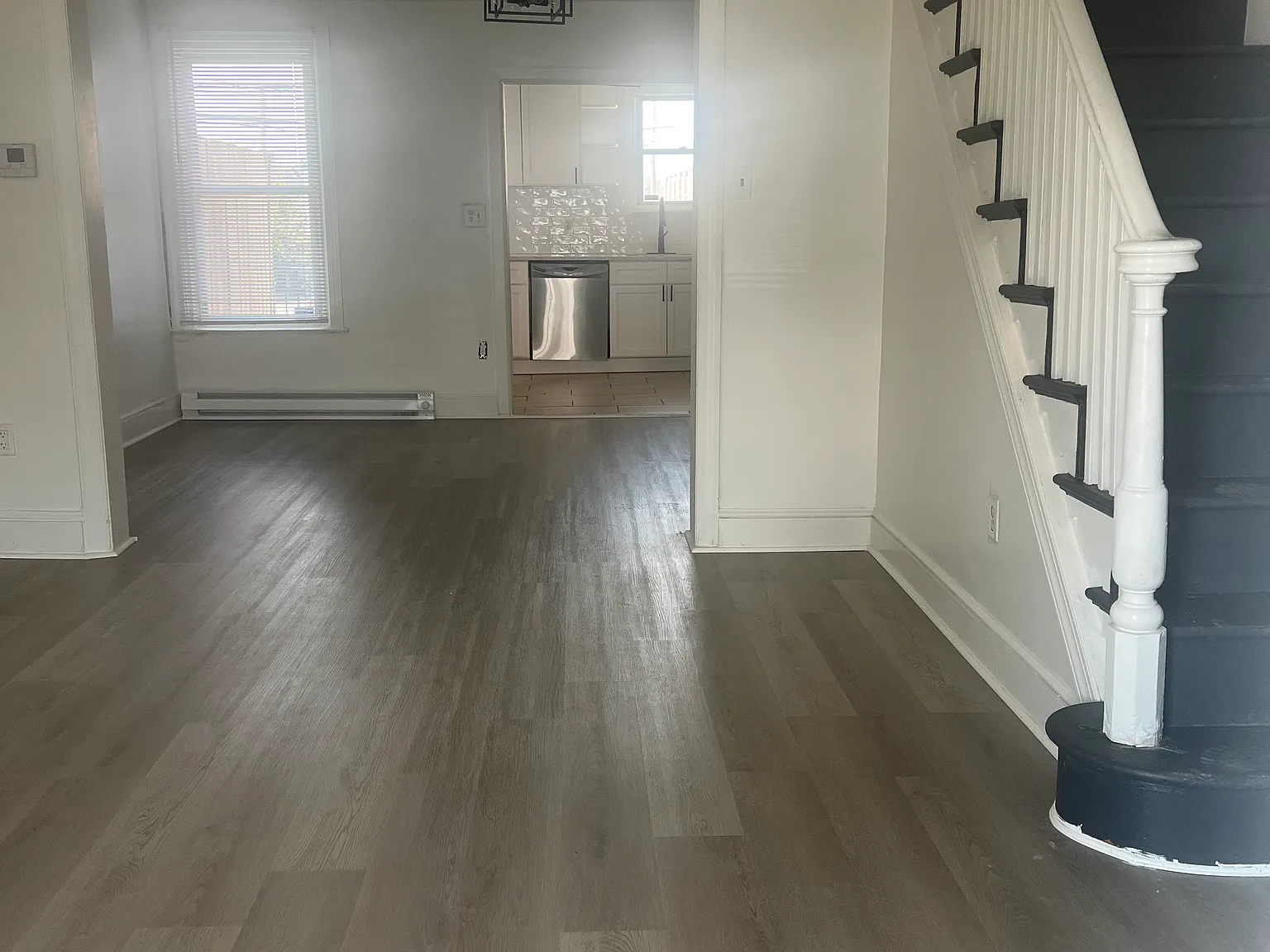 3 bed, 1086 sqft, $1,600 — Photo 2