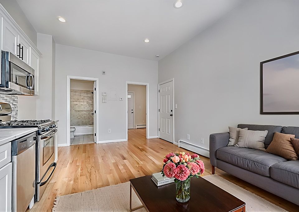 2nd image of 136 W 6th St #1A