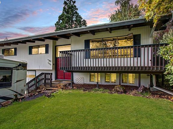2nd image of 5008 NE 39th Ave