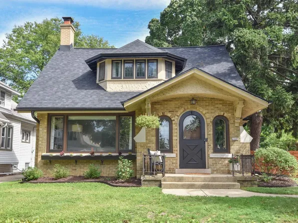 2144 N 65th STREET, Wauwatosa, WI 53213