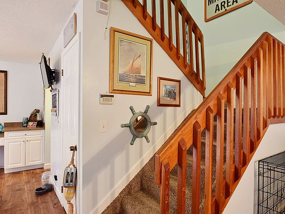 3rd image of 1482 N Lawnwood Cir APT 31A