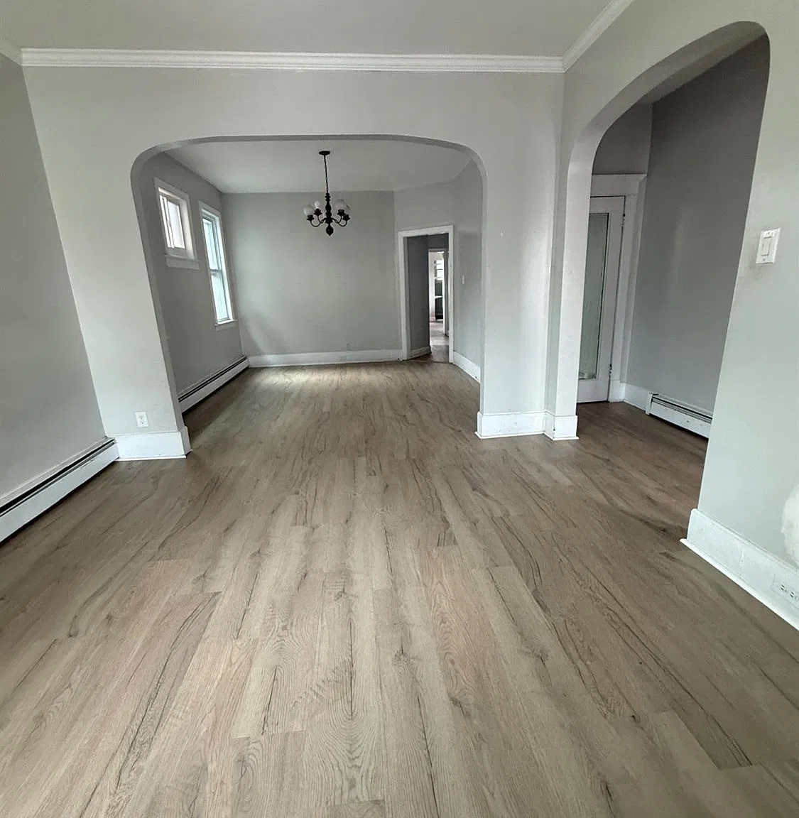 3 bed, 1.0 bath, 2272 sqft, $3,000 — Photo 1