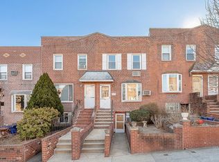 2013 26th St, Astoria, NY 11105