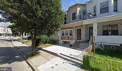 1st image of 2005 S Salford St