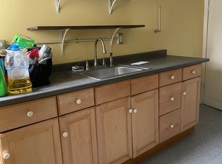 3 North Rd APT 1, Deerfield, NH 03037