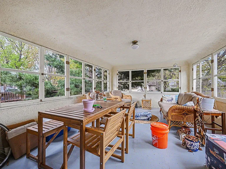4937 Clinton Ave — Photo 8