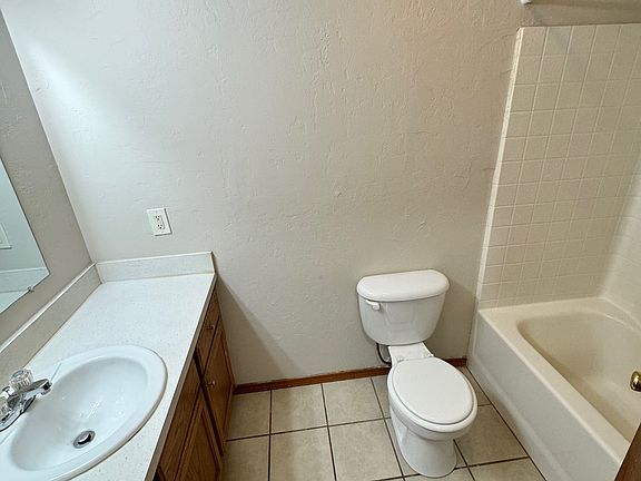 3rd image of 311 S Greengate Dr