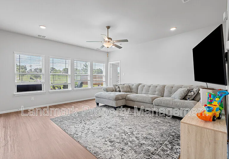 1206 Fox Chase Dr — Photo 10