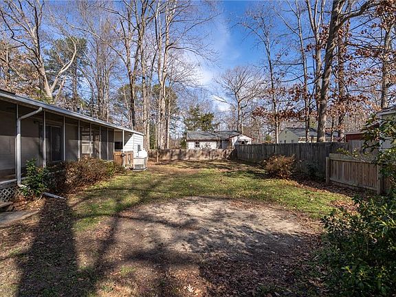 4th image of 6725 Fairview Dr