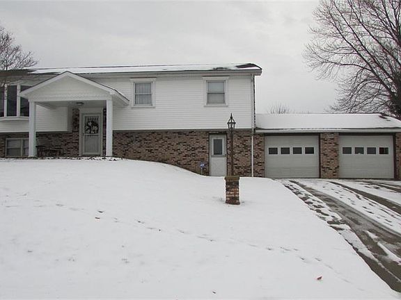 2nd image of 2988 Queens Way