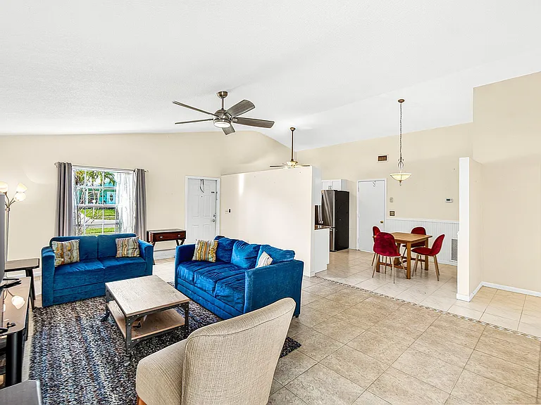7883 Blackwood Ln — Photo 6