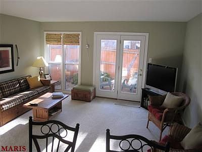 2nd image of 1131 Town And 4 Parkway Dr