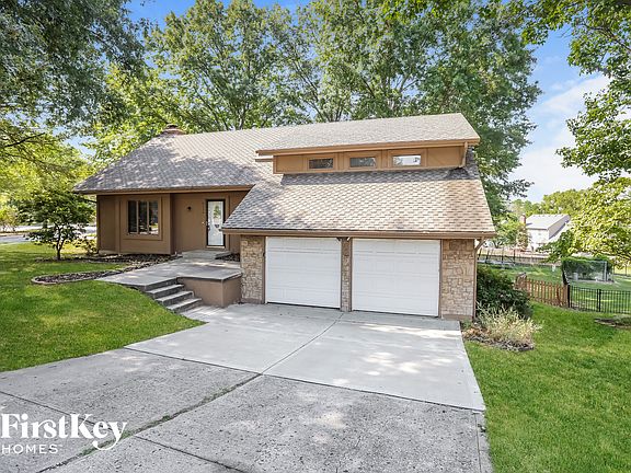 2nd image of 8236 NW Waukomis Dr