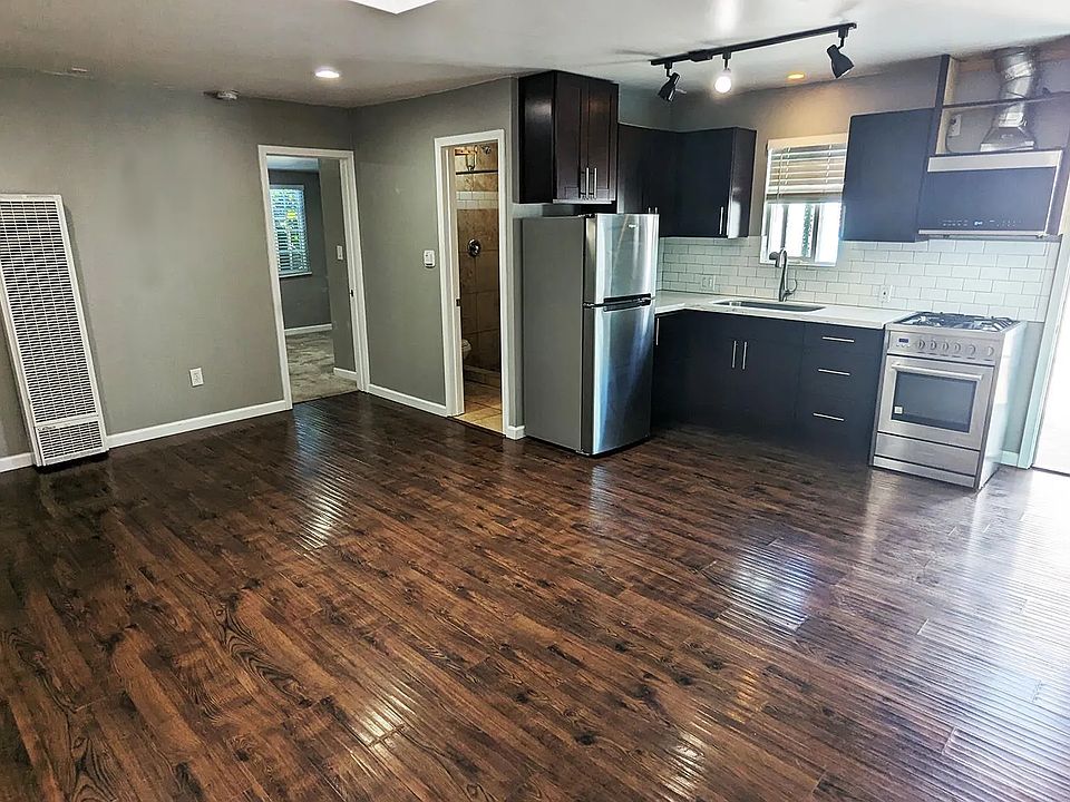 1st image of 3645 Meade Ave