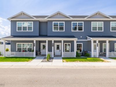 5887 41st St S, Fargo, ND, 58104