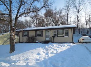 3637 Bel Air Dr SE, Cedar Rapids, IA 52403