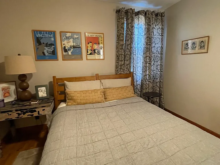 Guest bedroom