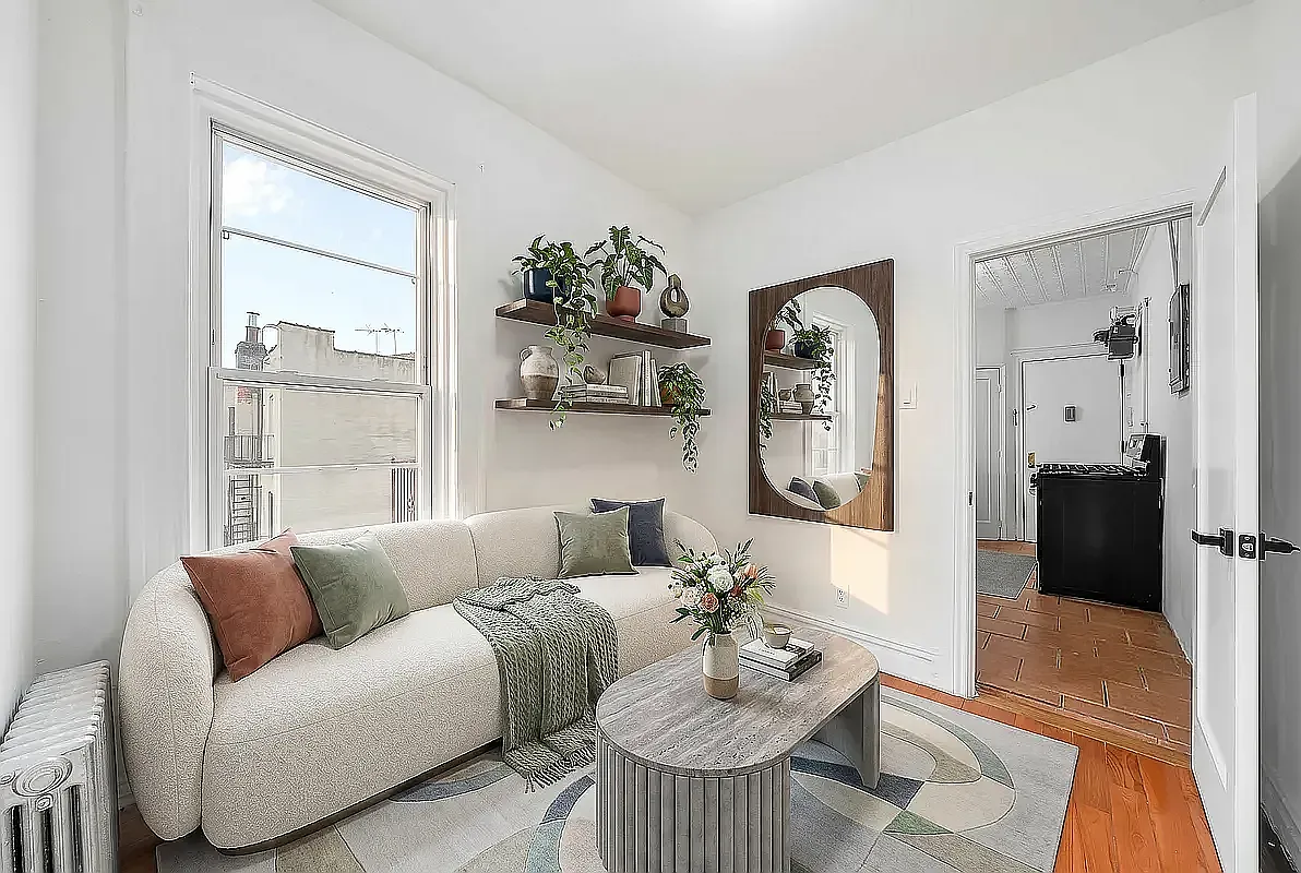219 Kingsland Avenue — Photo 2