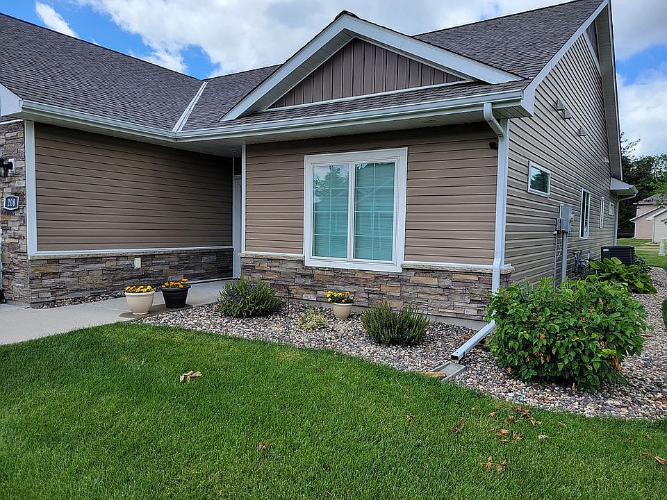 1st image of 208 Castle Pines Dr