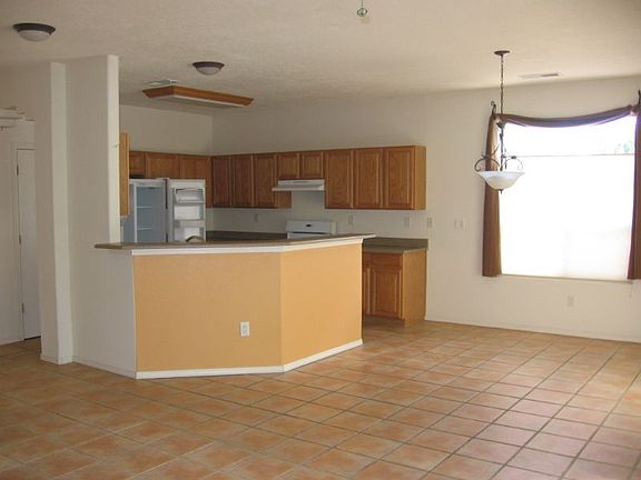 2nd image of 6740 Calle Santiago NE