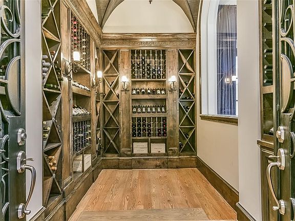 The ?? bottle wine room is temperature controlled with a large glass display window to the dining room for guests to view the prestigious collection of fine wine.