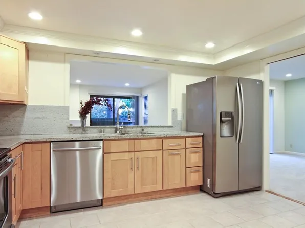 555 Thain Way, Palo Alto, CA 94306