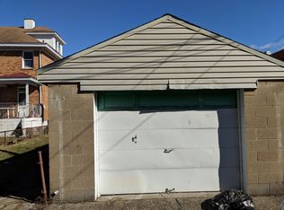 707 Woodward Ave, Mc Kees Rocks, PA 15136