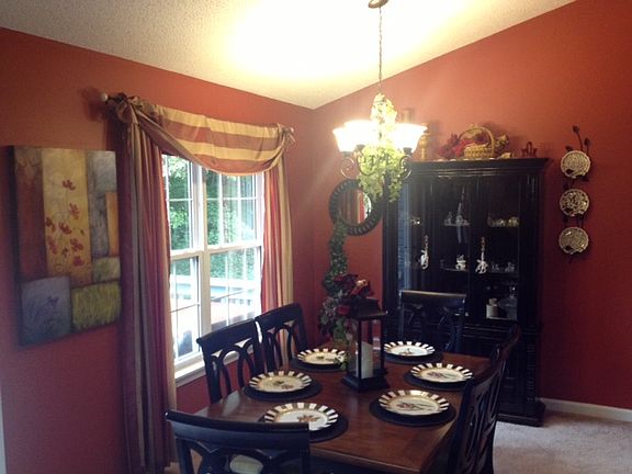 2nd image of 112 Knollwood Ln