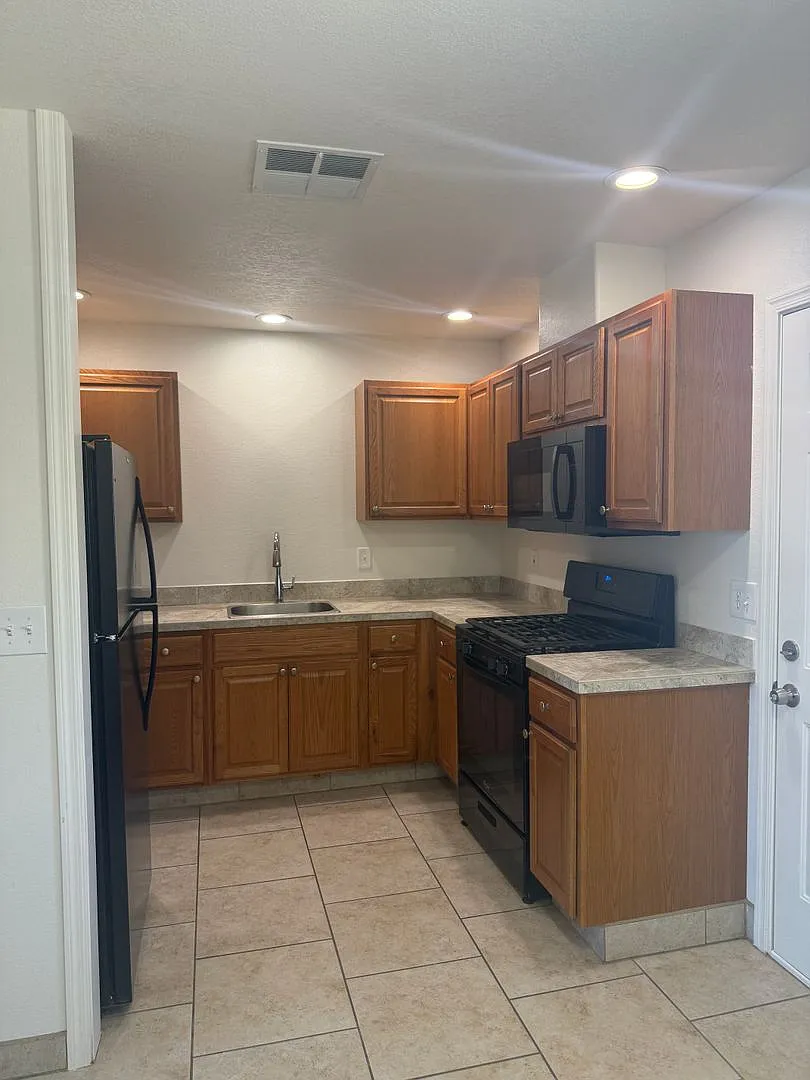 3849 N. Roosevelt St. #3 — Photo 4