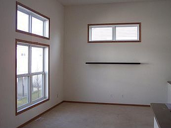 4th image of 15426 Foster Dr N
