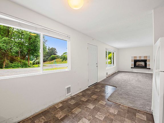 5th image of 710 Clatsop Ave #710
