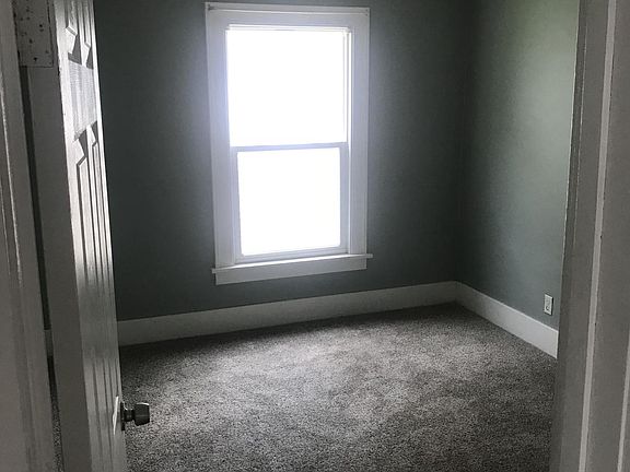 3rd image of 955 Chatham St NW