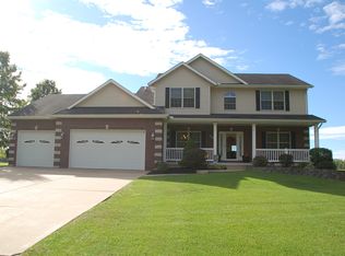 6211 114th St, Blue Grass, IA 52726