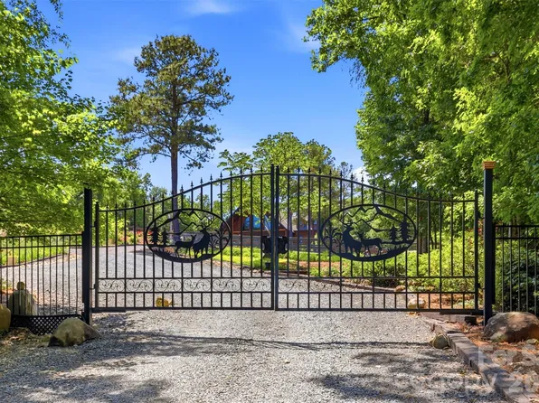 416 Lake Shore Dr, Norwood, NC 28128
