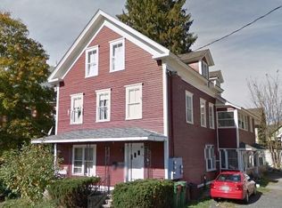 33 South St, Bellows Falls, VT 05101