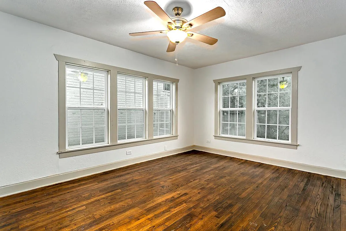3 bed, 1600 sqft, $2,175 — Photo 2