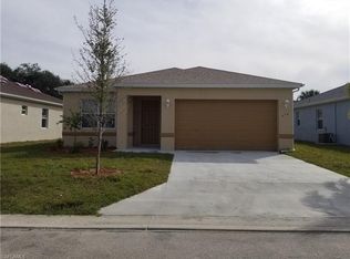 956 Hamilton St, Immokalee, FL 34142