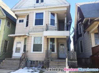 316 N 30th St, Milwaukee, WI 53208