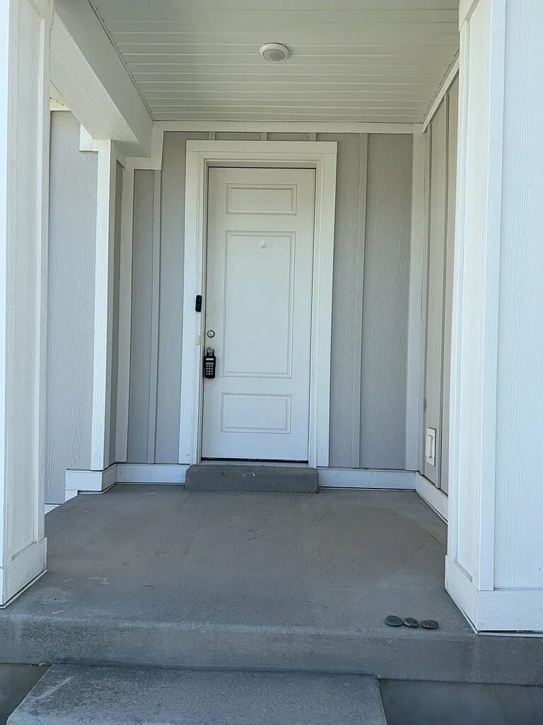 6 bed, 3.5 bath, 3400 sqft, $3,100 — Photo 4