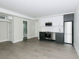 11 Walmer Rd #207-C02, Toronto, ON M5R 2W9