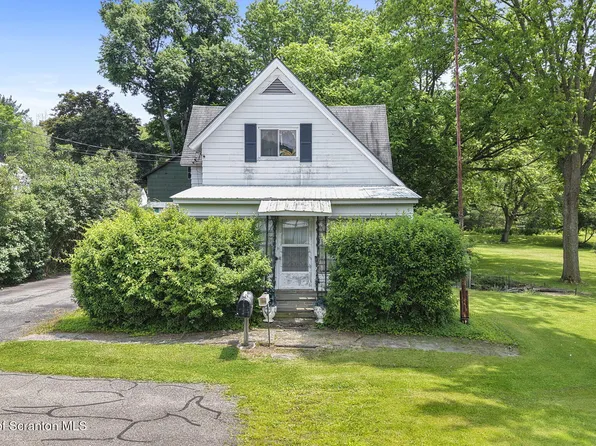 27 New St, New Milford, PA 18834