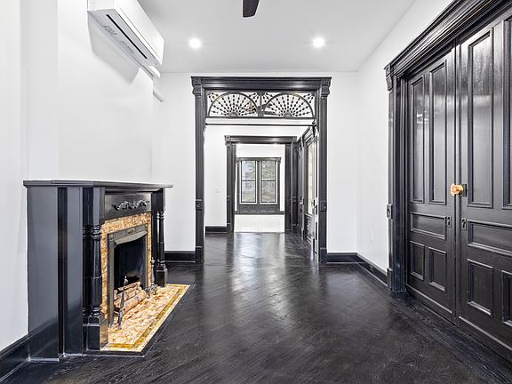3rd image of 736 Halsey St APT 1