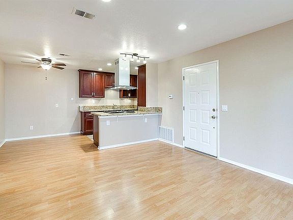 3rd image of 8201 Camino Colegio Dr #127