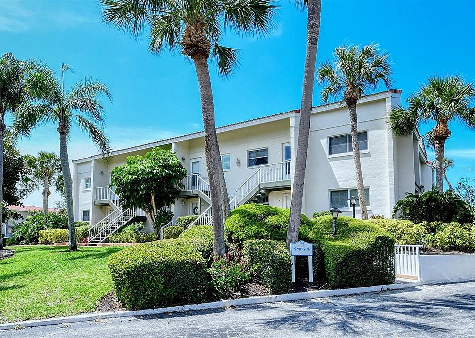 Longbeach Village Condominiums 7115 Gulf Of Mexico Dr Longboat Key