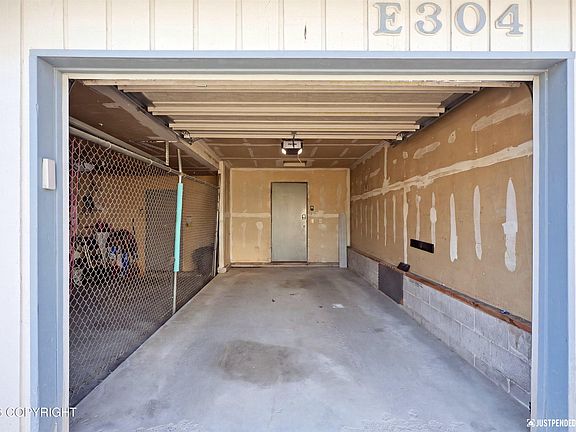 4th image of 2861 W International Airport Rd #E-304