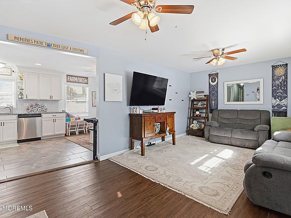 4th image of 7 Letts Landing Road