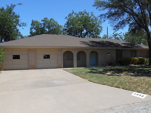 2nd image of 1822 Dove Creek Dr